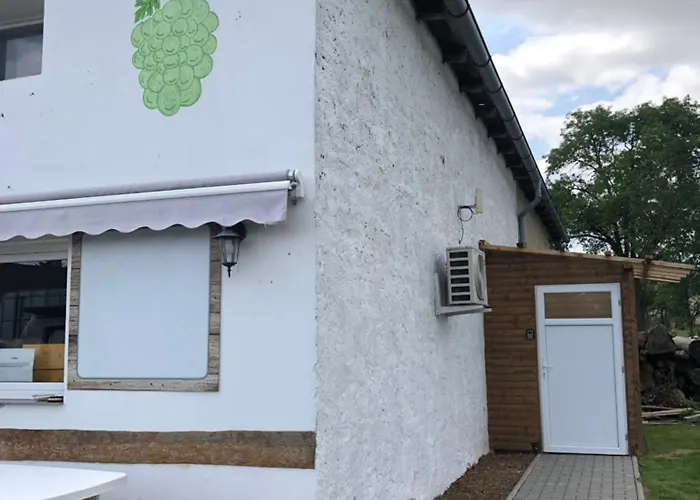 Apartment Miskovice 134